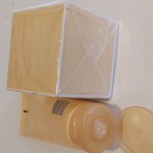 NWOT💛 sealedpacked  parfum,In Bloom Reese Witherspoon and body lotion